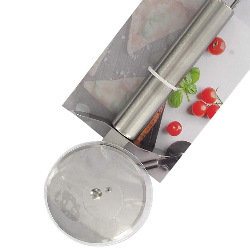 ROULETTE À PIZZA EN INOX FACKELMANN