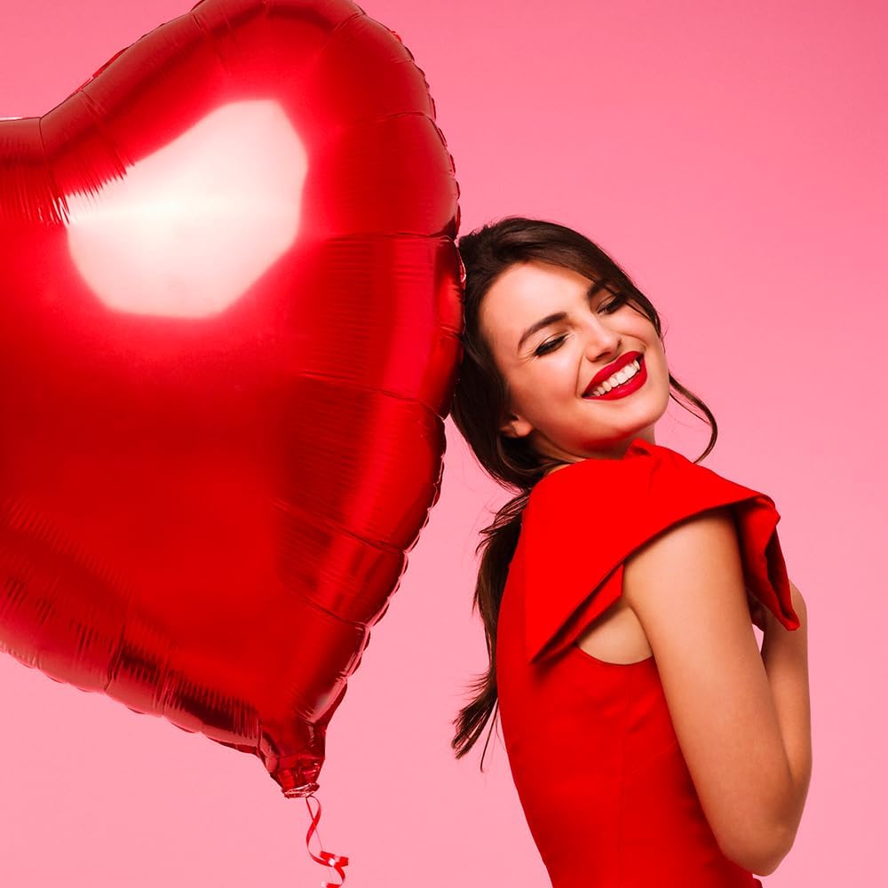 Deborah – Gloss Fluid Velvet Mat N°06 Rouge Iconic