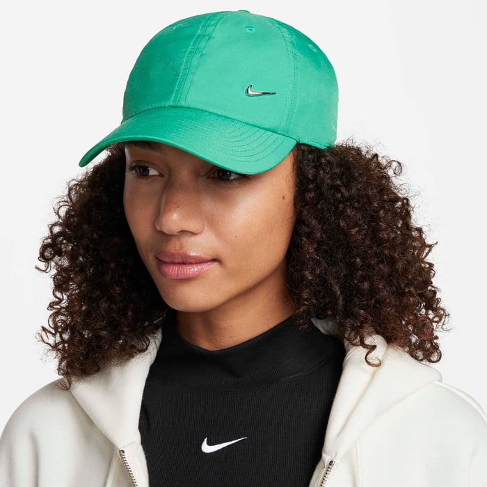 Nike – Dri-FIT Club – Vert stade/Argent métallisé