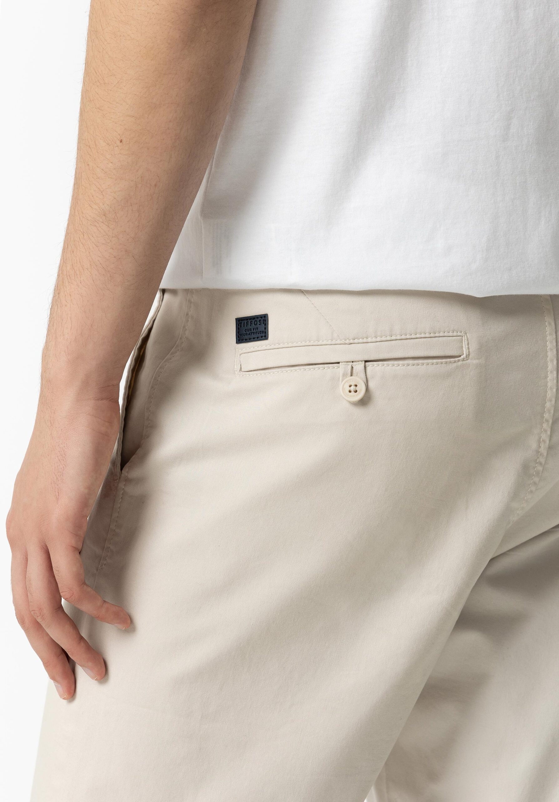 Tiffosi Homme – Bermuda chino coupe slim Beige